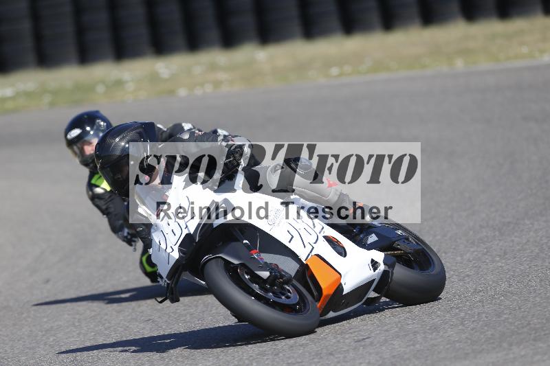 /35 07.08.2026  Discover the Bike ADR/Race 3 rot/282